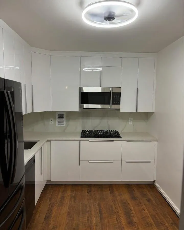Renovated kitchen with quartz countertops in Murphy